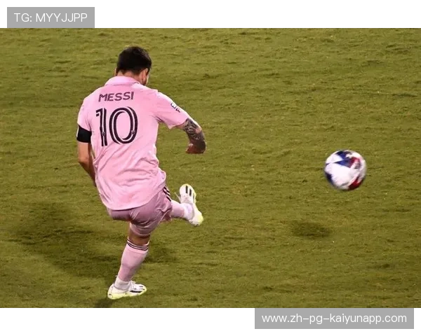 尤文图斯看梅西式小核——未来球场上的新奇迹